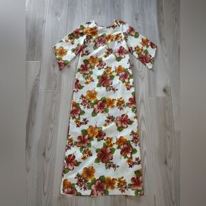 Vintage Pomare Tahiti long Hawaiian maxi dress Size 10 Floral Sleeves Luau Queen